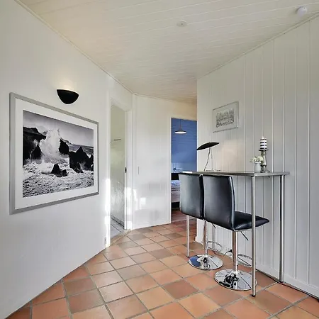 Сasa de vacaciones Five-bedroom Holiday In *