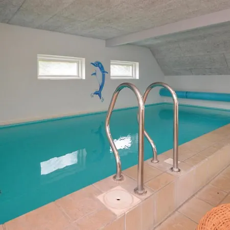 Сasa de vacaciones Five-bedroom Holiday In
